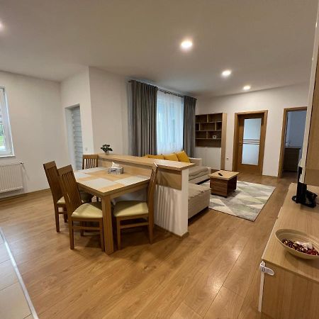 Mrm Aparthome Floresti  Bagian luar foto