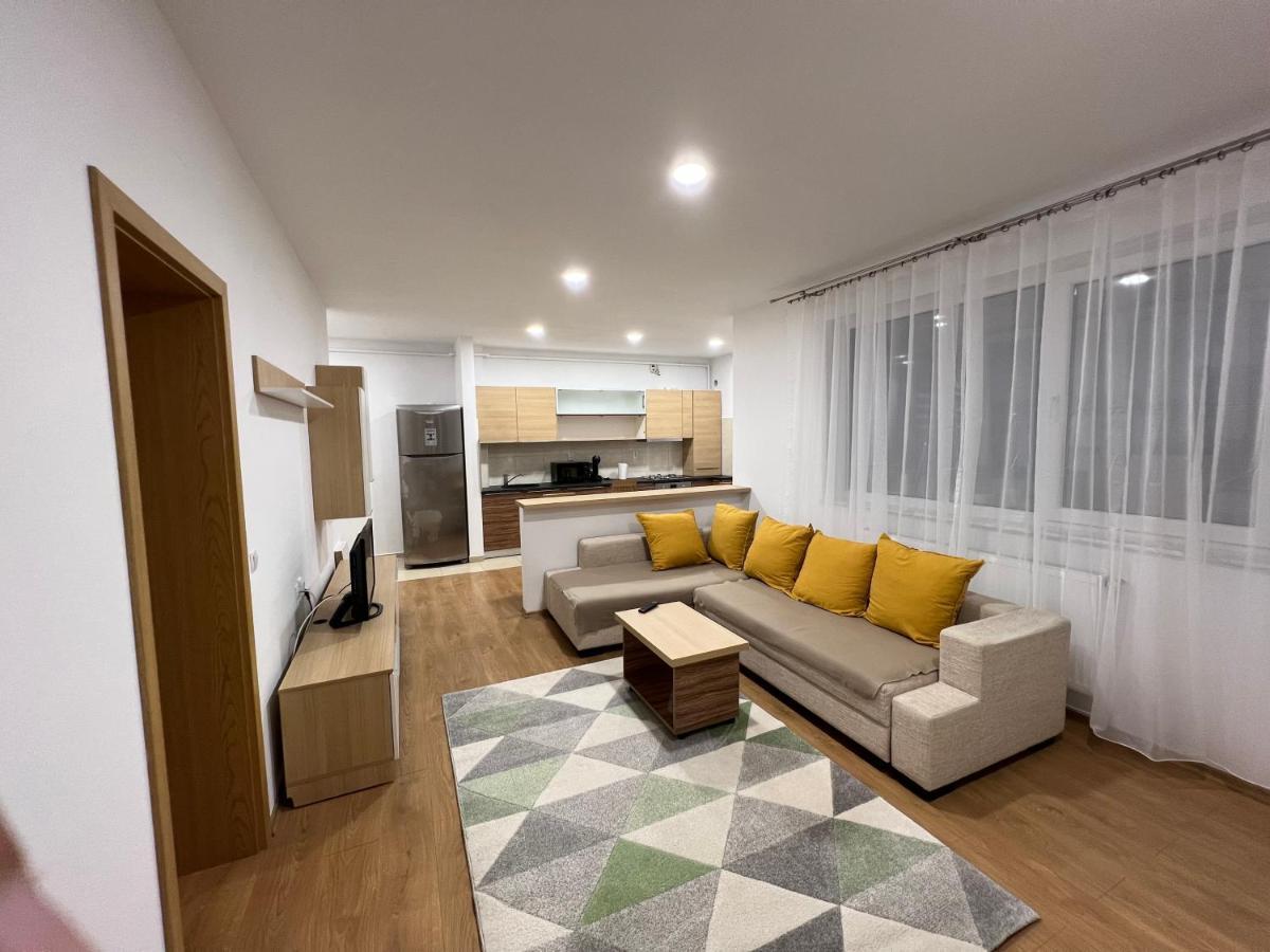 Mrm Aparthome Floresti  Bagian luar foto