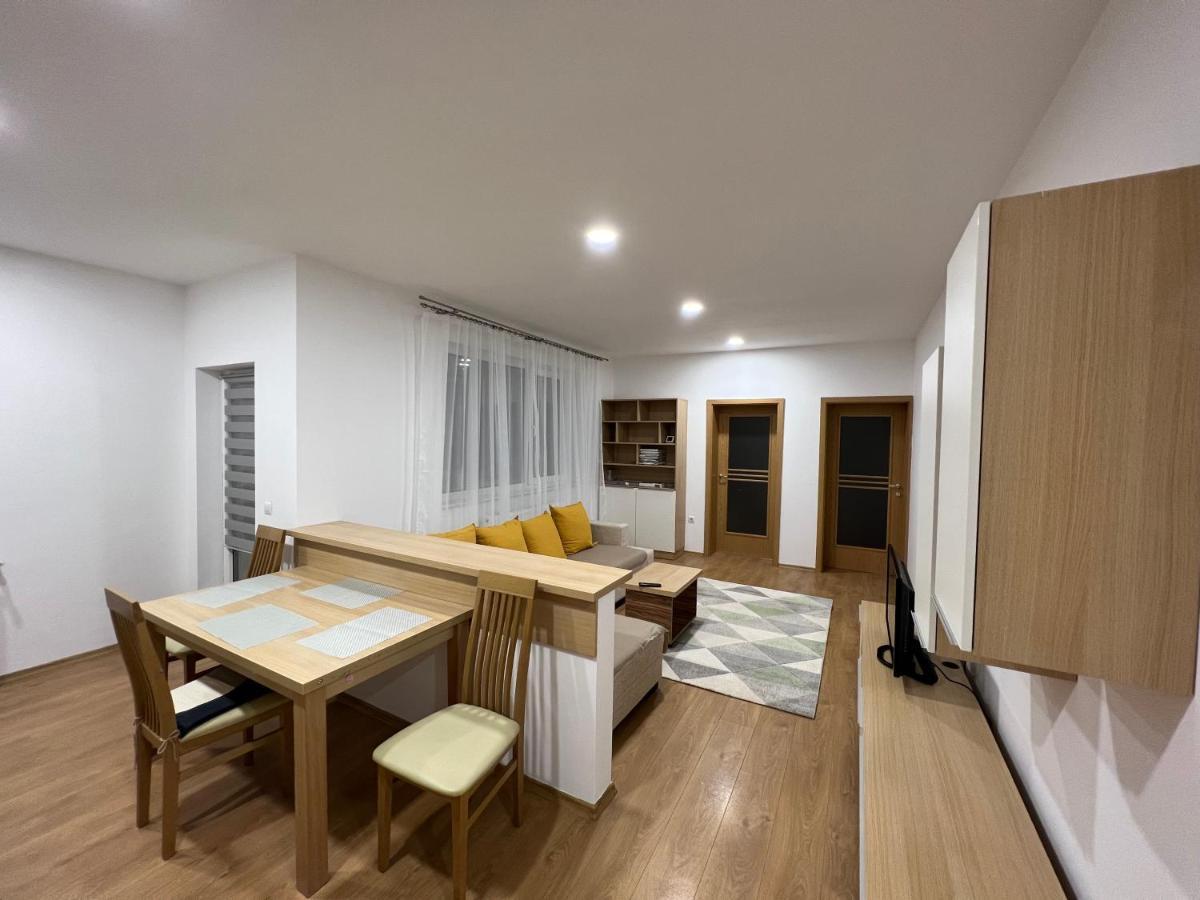 Mrm Aparthome Floresti  Bagian luar foto